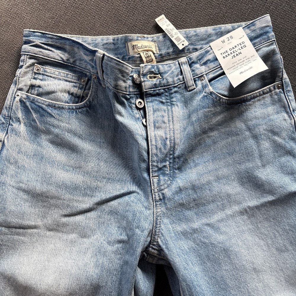 MADEWELL THE DARTED BARREL LEG JEAN